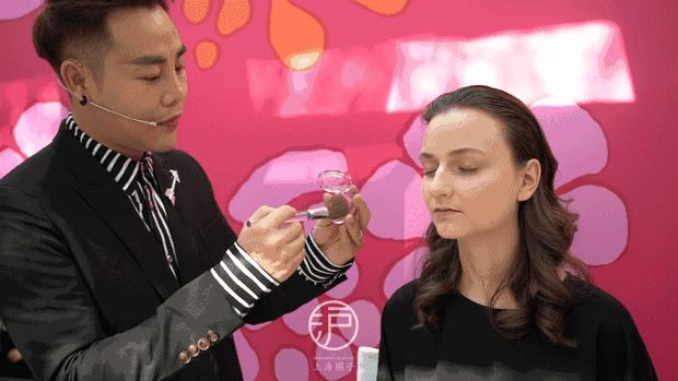 少女梦中挥之不去的彩爆巨人国闪现魔都,仅限3天!