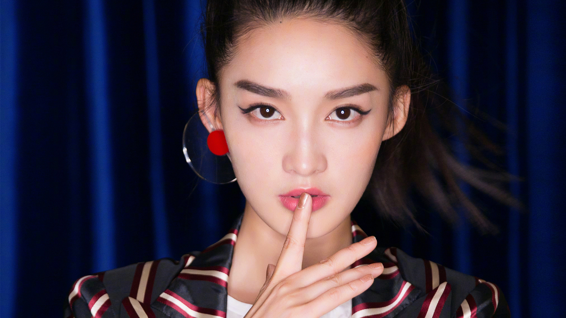 跟女生第一次微信聊天怎么找话题,和女生微信聊天的话题100个