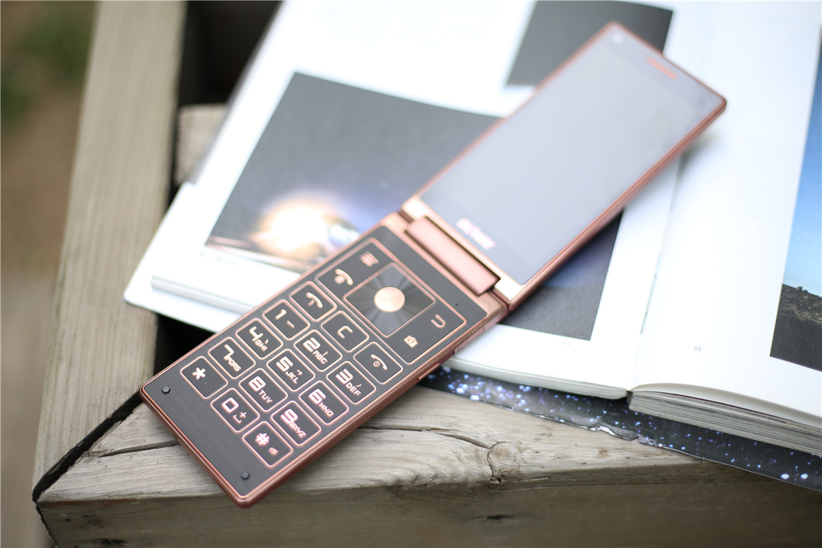 金立w2017翻盖手机价格,金立翻盖手机与三星哪个好