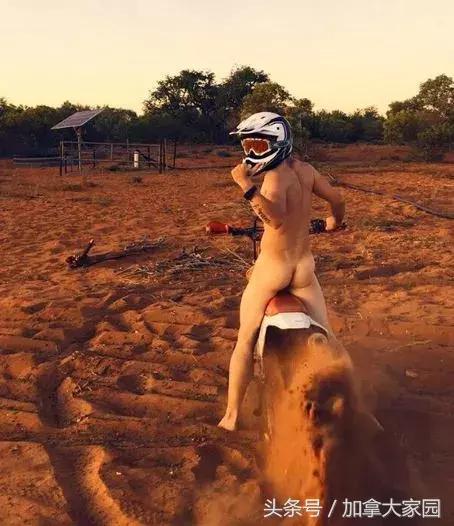 “劳动是最美的”！农民小哥农场“裸体庆丰收”火爆社交网络