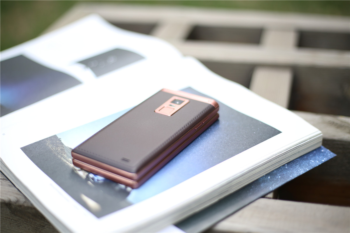 金立w2017翻盖手机价格,金立翻盖手机与三星哪个好