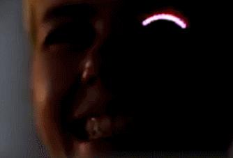 日本发明了发光睫毛，化了这款眼妆同样可以闪闪发亮