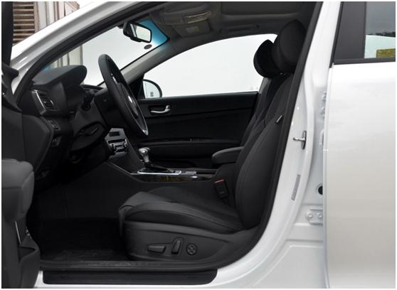 2022起亚k5隔音效果实测,好车不贵经济实惠起亚k5