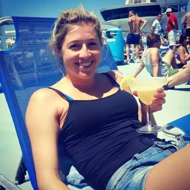 27岁女孩去世的感悟,亲人离世后的感悟句子英文