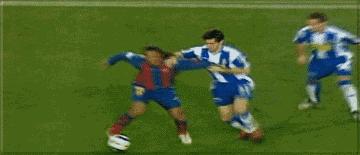 罗纳尔迪尼奥绝技视频,罗纳尔迪尼奥花式过人视频