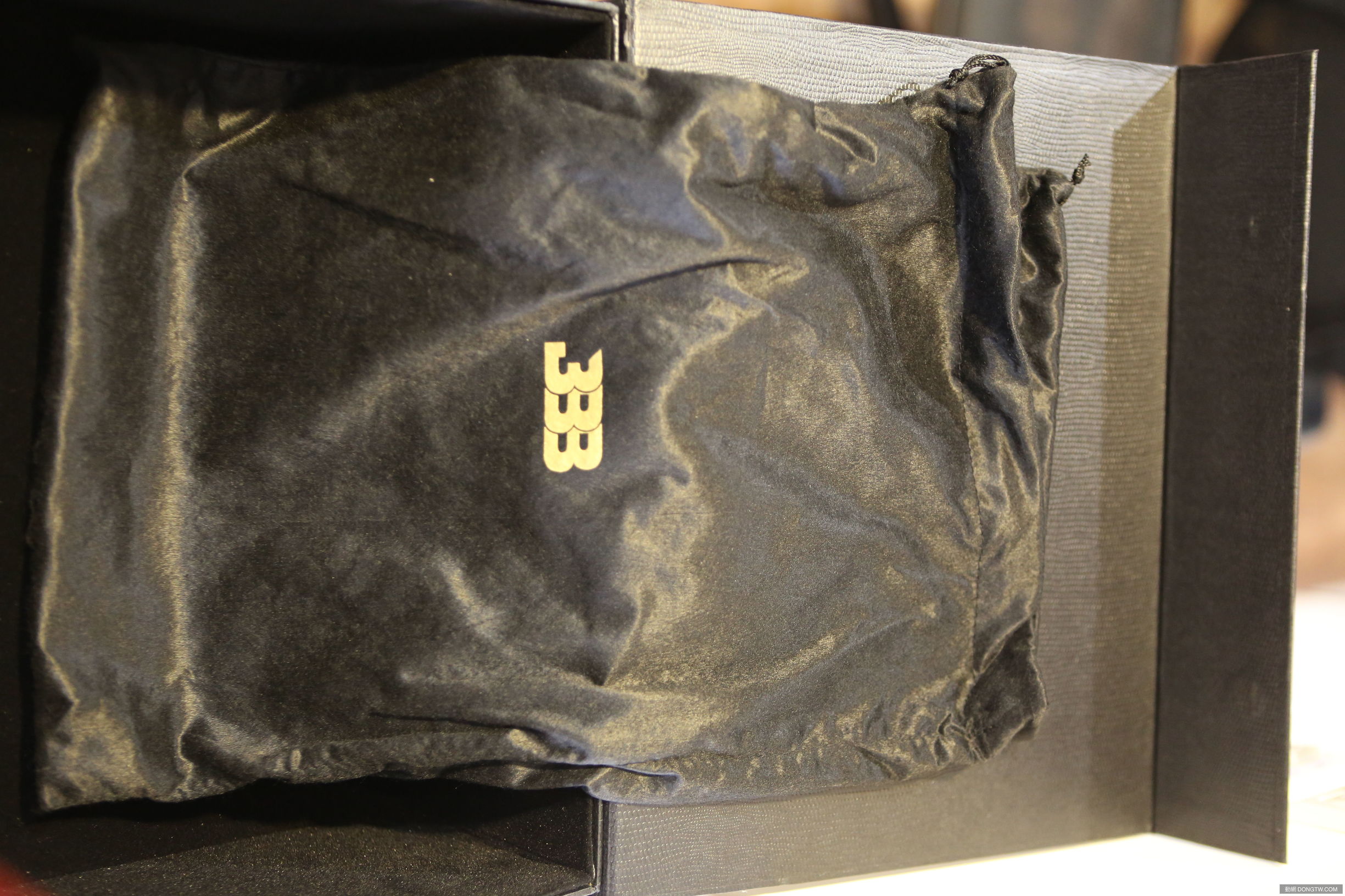 球哥签名鞋多少钱,球哥篮球鞋