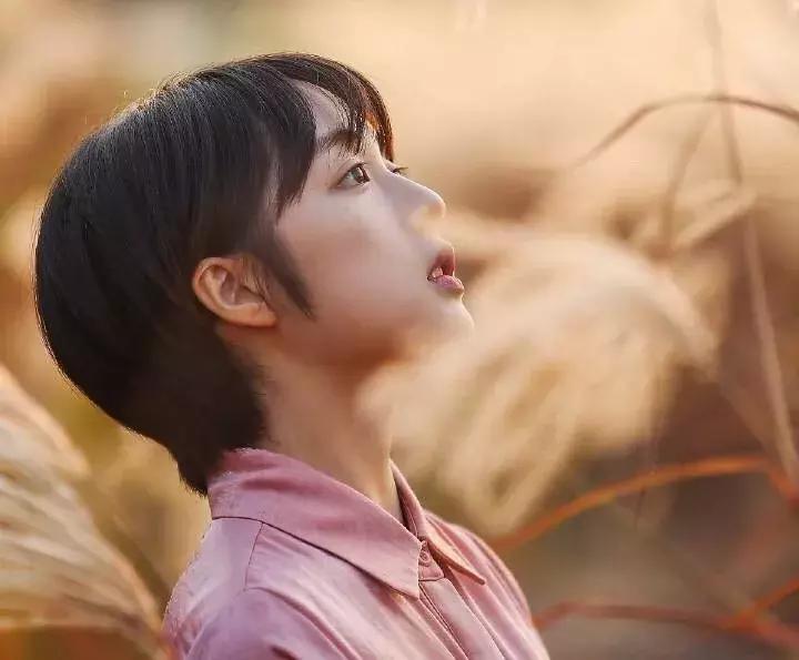 短发剪完不好看咋办,剪了不好看的短发怎么办