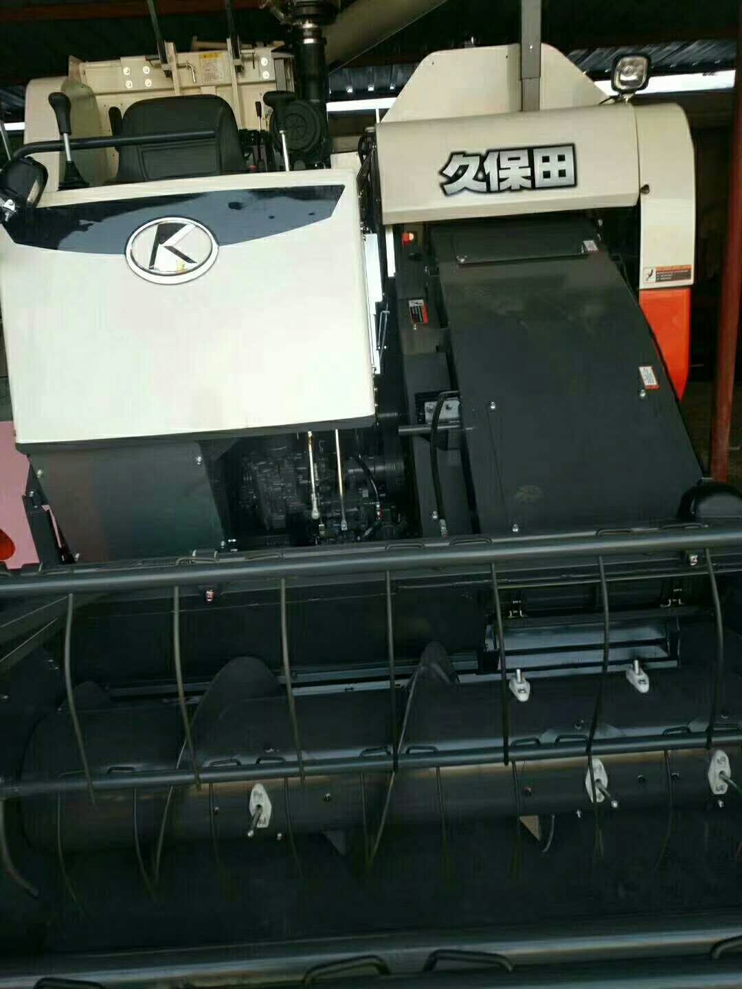 18年二手久保田888收割机多少钱,久保田收割机最新款758