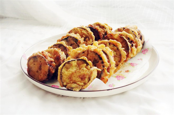 香酥油炸茄盒子,油炸茄子盒外酥里嫩