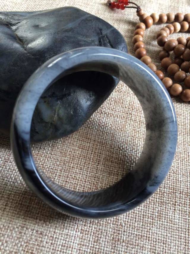 一招鉴定玉石,如何鉴别俄罗斯玉