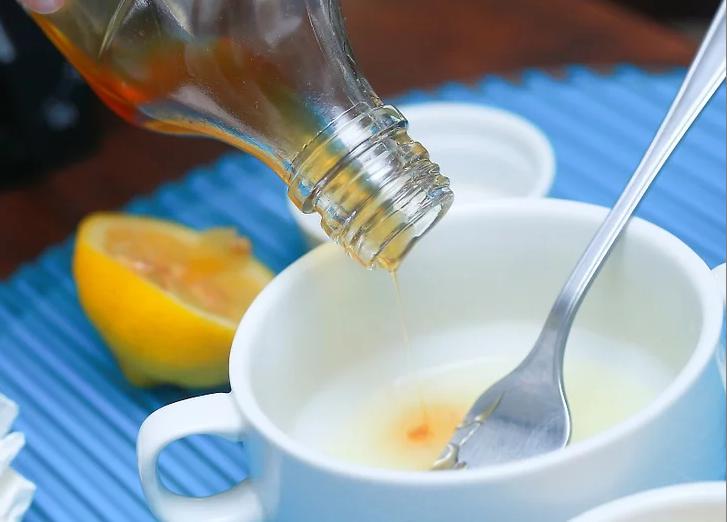 如何自制鸡蛋蜂蜜面膜,如何自制鸡蛋面膜