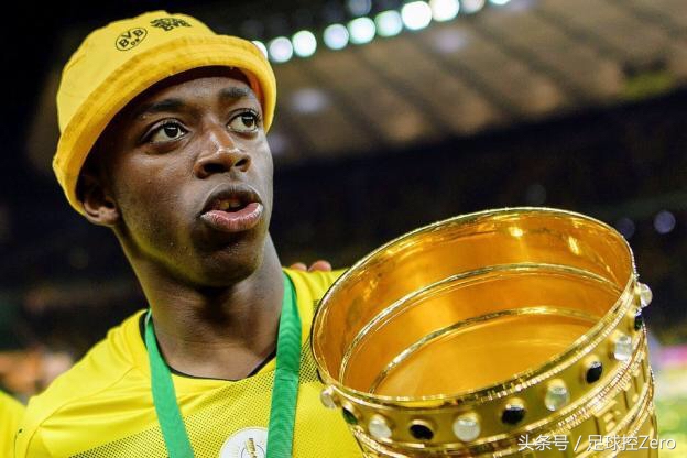 小妖罢训失联，王牌缺赛跑去踢野球！论转会离队谁比多特苦情？