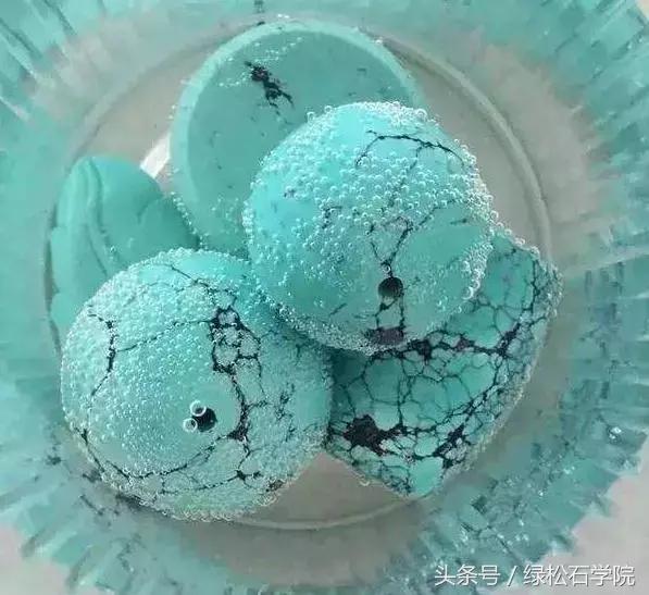 原矿绿松石和优化绿松石怎么鉴别,恒艺绿松石手工雕刻