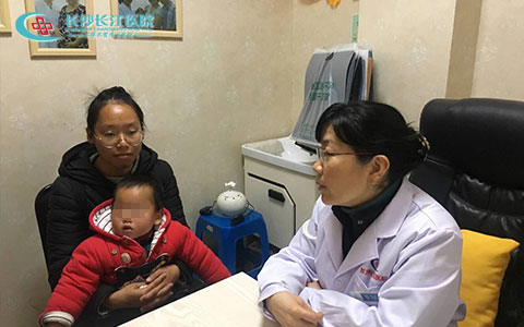报喜：‘年终限购’之夫妻双双携子回‘娘家’——长沙长江医院