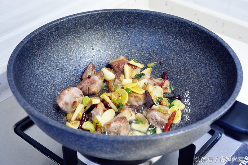 正宗家熬带鱼的做法,带鱼怎样烧不腥又好吃