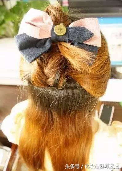 适合披着的扎发,披头散发怎么扎简单又漂亮