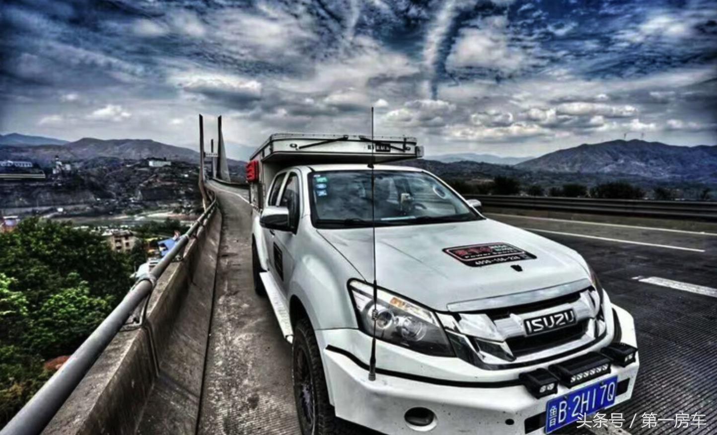 汽油版四驱最新款皮卡房车,新款单排四驱皮卡房车