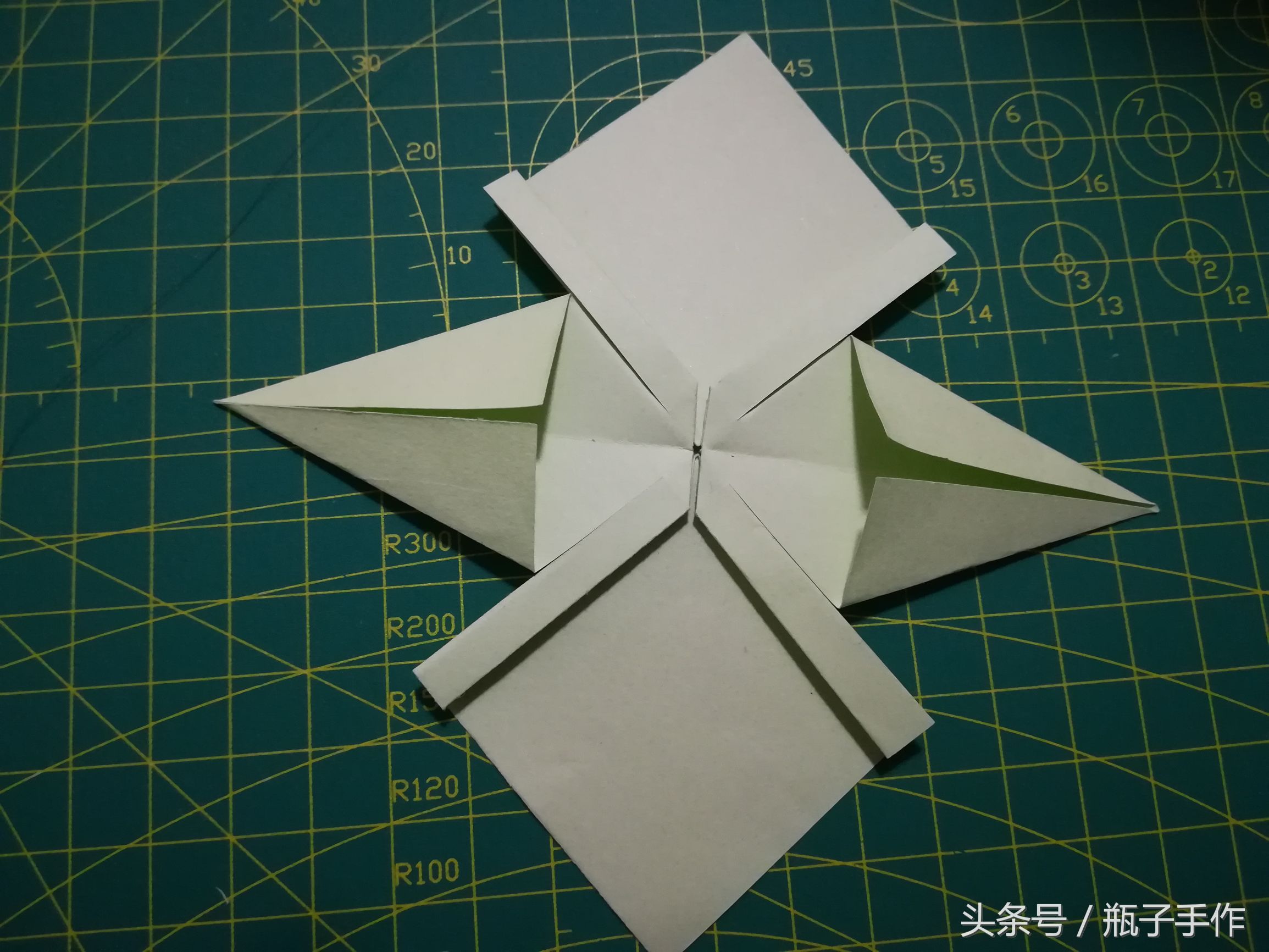 手工diy礼物折纸蝴蝶结,蝴蝶结折纸教程简单不用胶