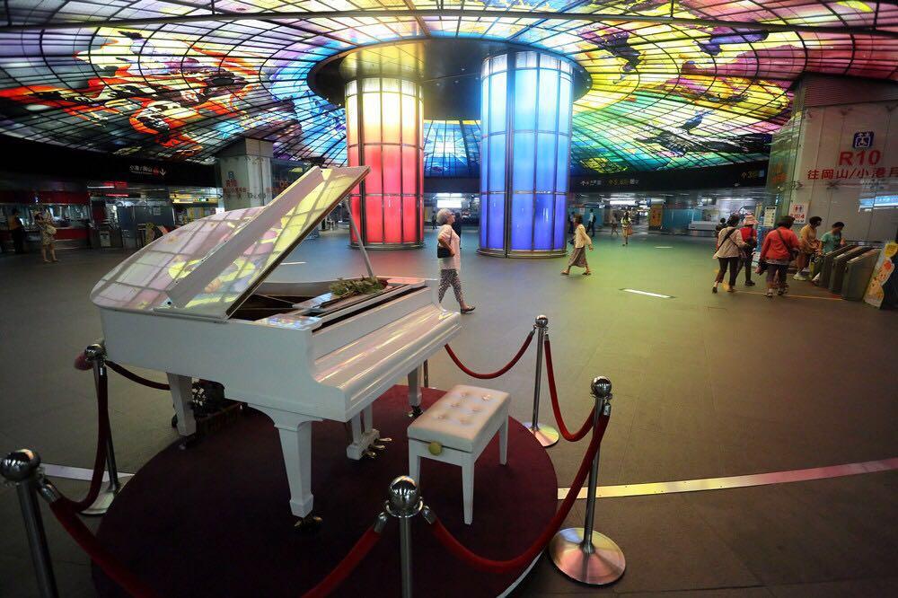 高雄哪里值得去,台湾高雄有哪些好玩的地方