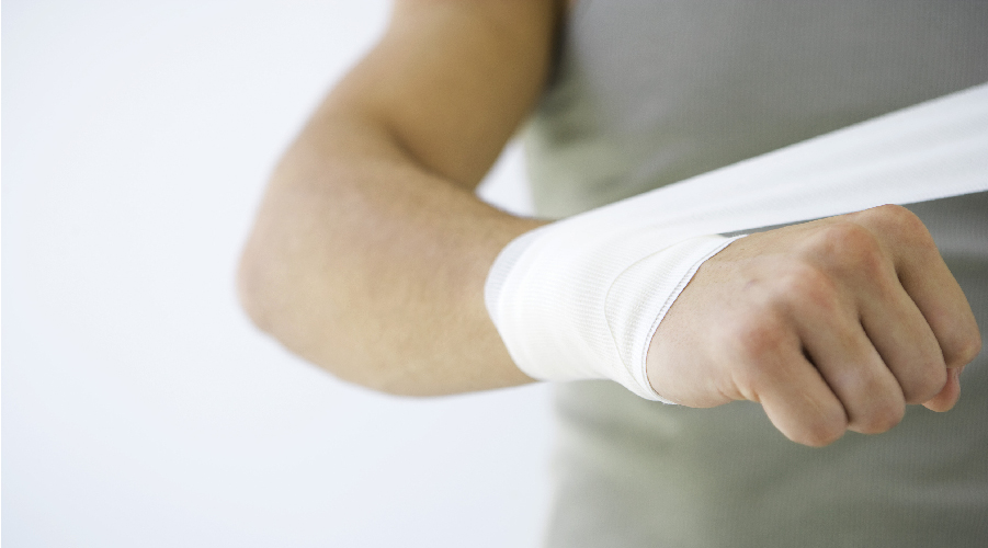 手把手教你正确挤痘不留坑,挤痘挤了个坑