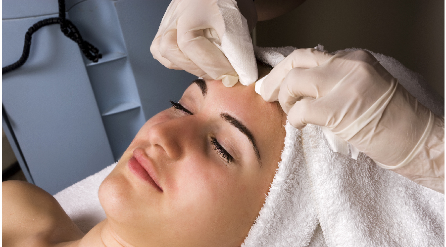 手把手教你正确挤痘不留坑,挤痘挤了个坑