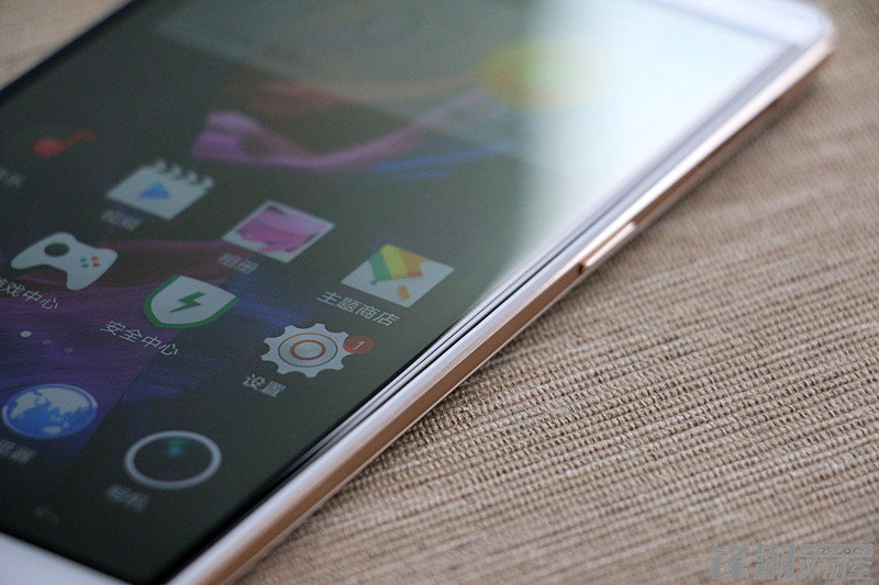 优雅与暴力的完美结合体,oppor7和oppor7plus对比