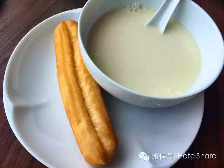 63楼泳池望月、70楼酒吧摘星，广州柏悦|探店首发