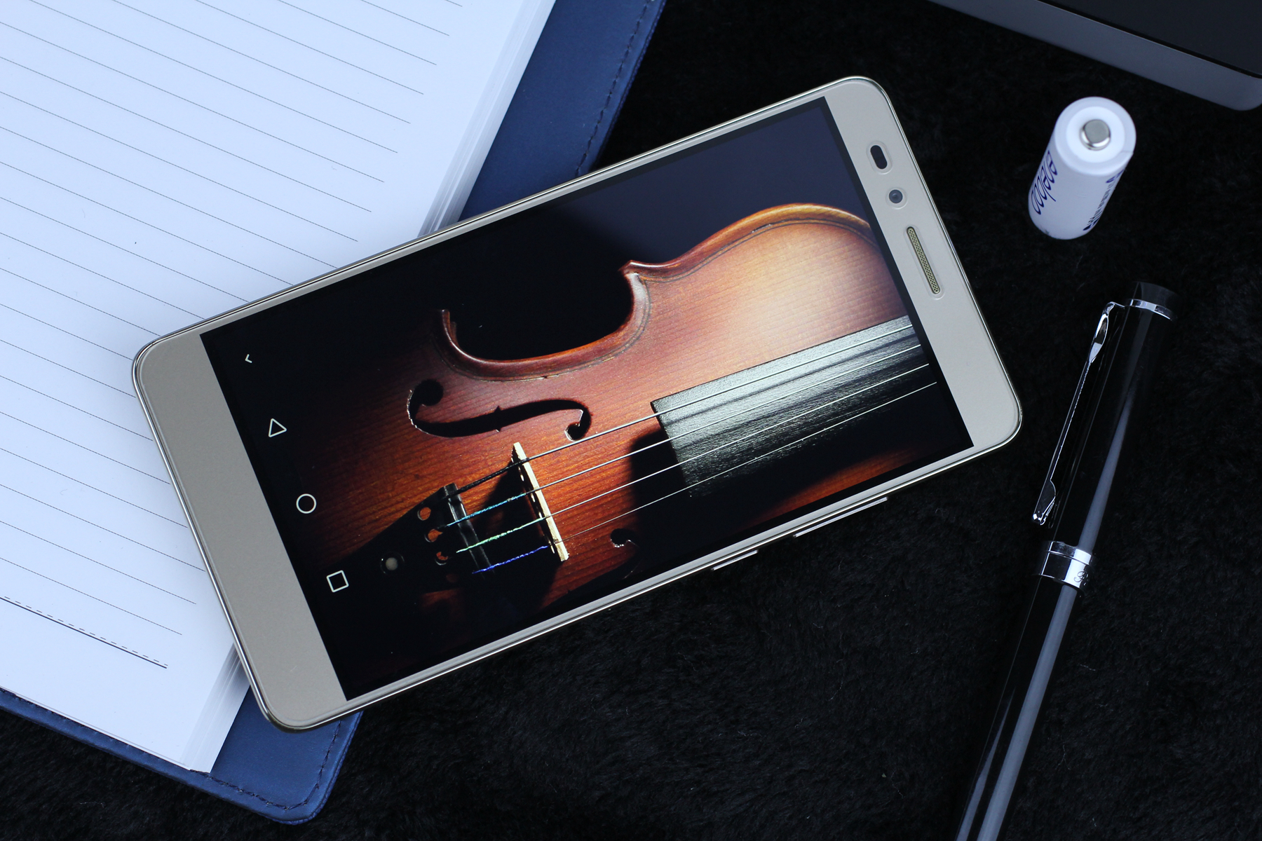 千元机畅玩,令人无法拒绝的荣耀畅玩5x