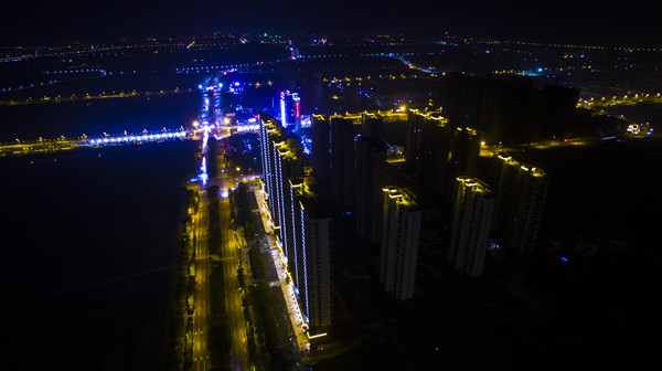 湖城向东看美丽不夜城