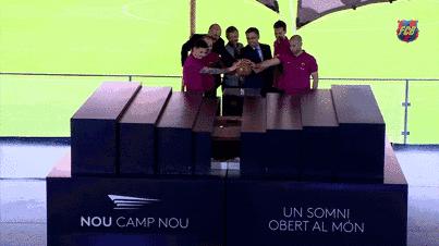 巴塞罗那的诺坎普足球场好玩吗,巴塞罗那方形街区