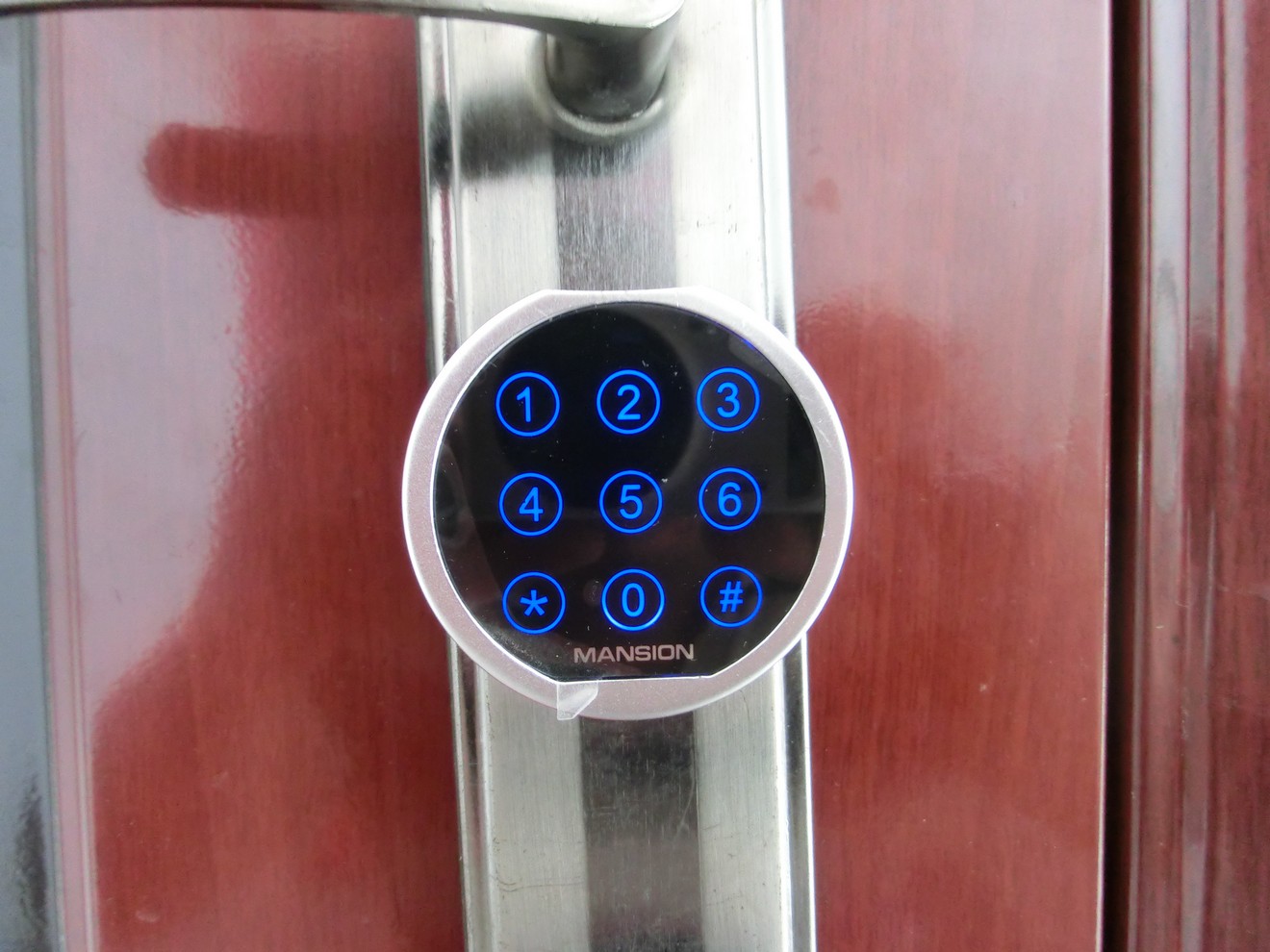 还用钥匙开锁，别out了！这才是真正实用的铁将军！