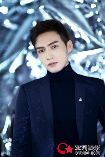 謝瑞麟“非凡工艺，潮流演绎”全国巡展郑州站闪耀启航