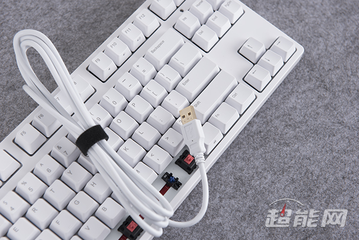 ikbcw200和c87区别,ikbc键盘r300和c87哪个好