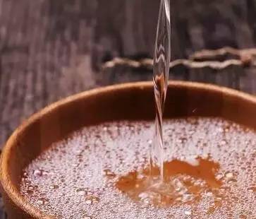 为什么20年的老酒喝起来有点苦,收藏了20年的老酒