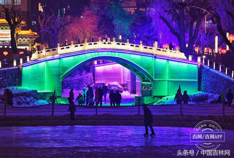 大红灯笼高高挂抖音张灯结彩,大红灯笼广场舞张灯结彩