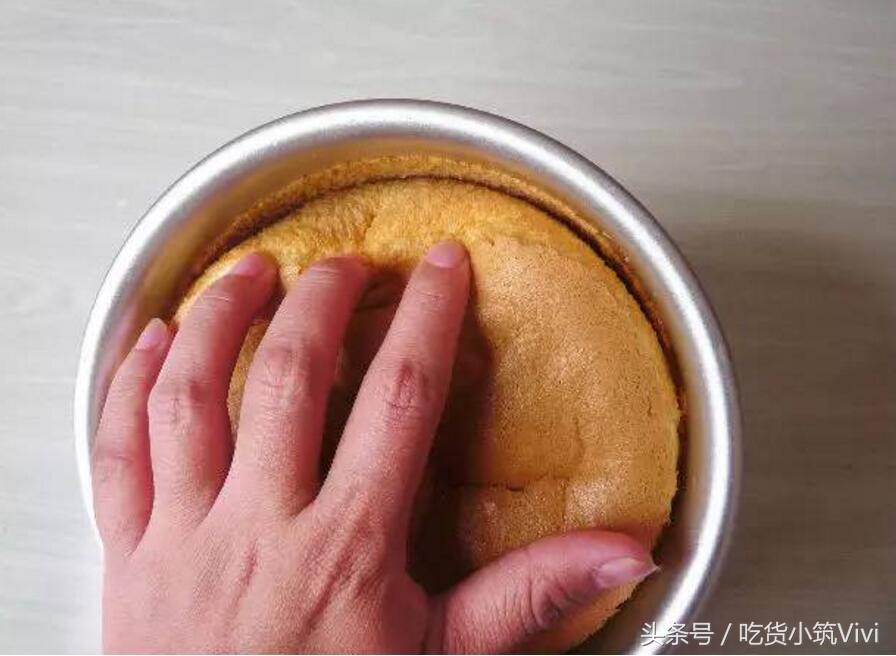 烘焙培训班做的蛋糕都怎么处理了,戚风蛋糕怎么用脱模刀脱模