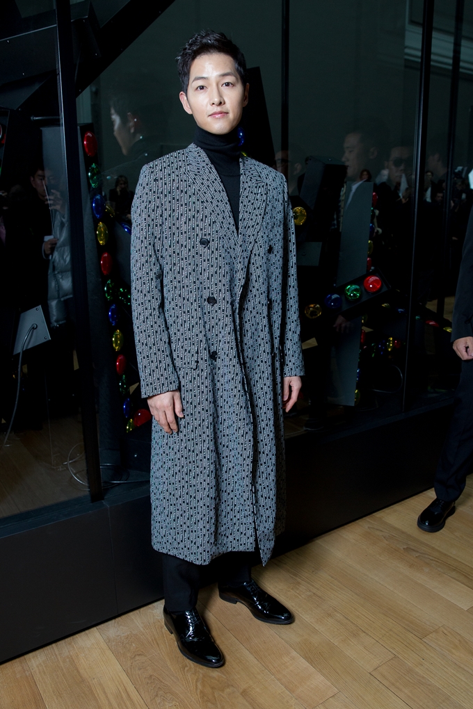 宋仲基代言的品牌衣服,宋仲基巴黎时装周