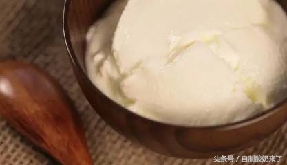 酸奶放时间长了变稀,酸奶在常温放一段时间会变稠