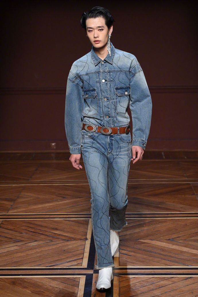 巴黎男装周berluti2019秋冬男装,2018年秋冬巴黎时装周chanel秀场