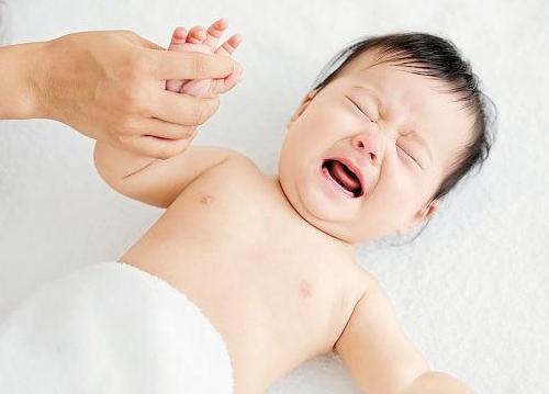 新生儿肚子圆鼓鼓的正常吗,新生儿肚子圆鼓鼓的怎么办