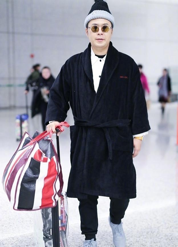 时装周设计感帽子,时装周惊艳设计