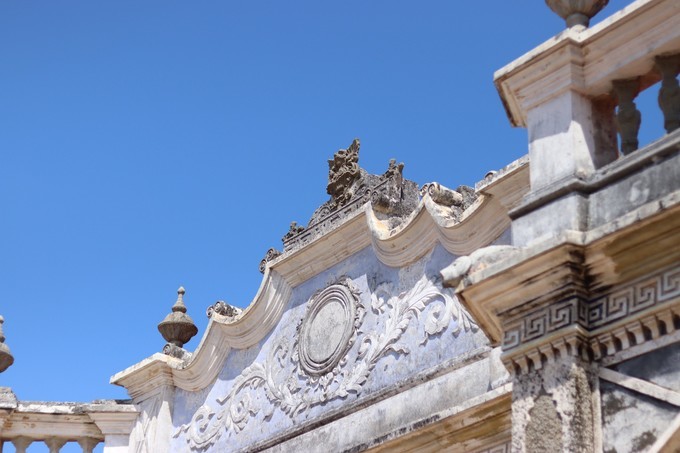 关上灯才意识到是黑夜,关上灯才知道它的魔力