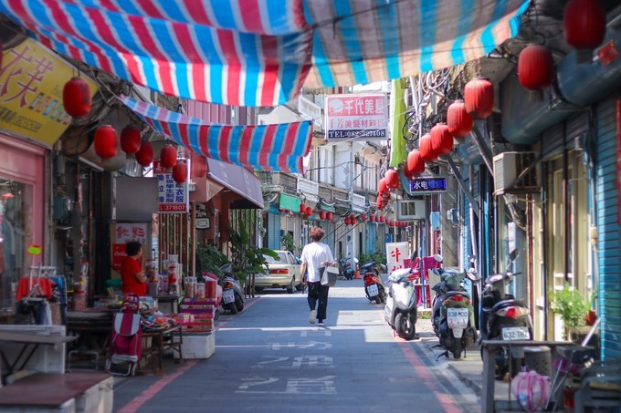 关上灯才意识到是黑夜,关上灯才知道它的魔力