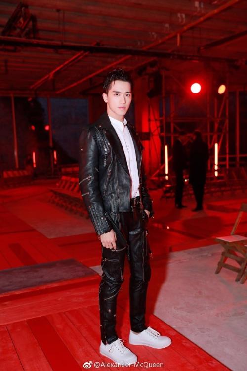 刘昊然青涩潘玮柏尴尬吴建豪乱穿衣?|2018秋冬米兰男装周成绩单