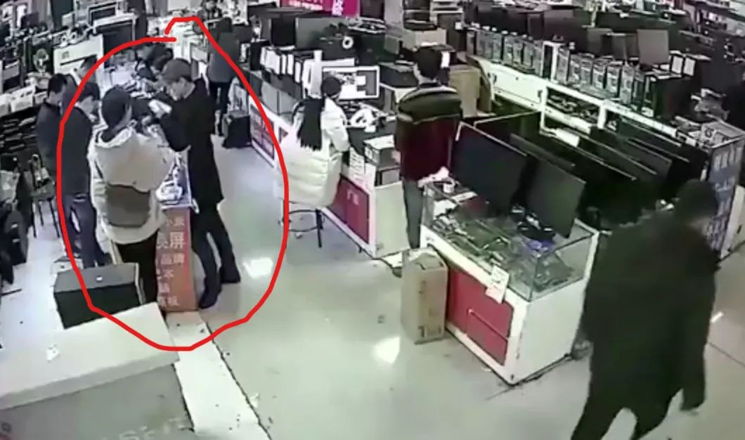 为什么不能咬电池,咬电池真的会有电吗