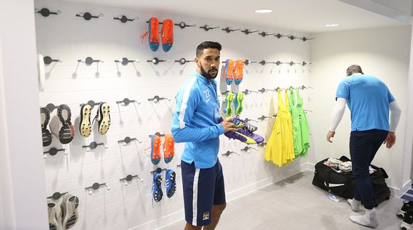 曼城俱乐部有多豪华,曼城超豪华训练基地多大