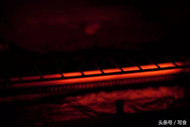 如何把烤箱擦干净,烤箱清洁的正确方法