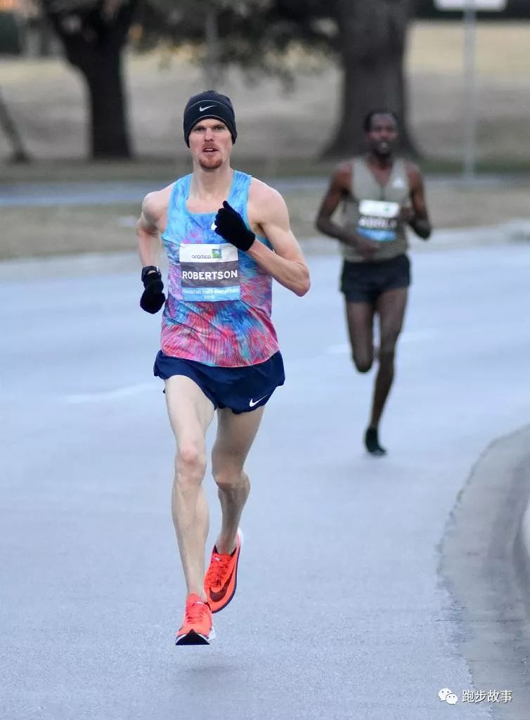 PB59:47和60:01！世界上半马最快的双胞胎