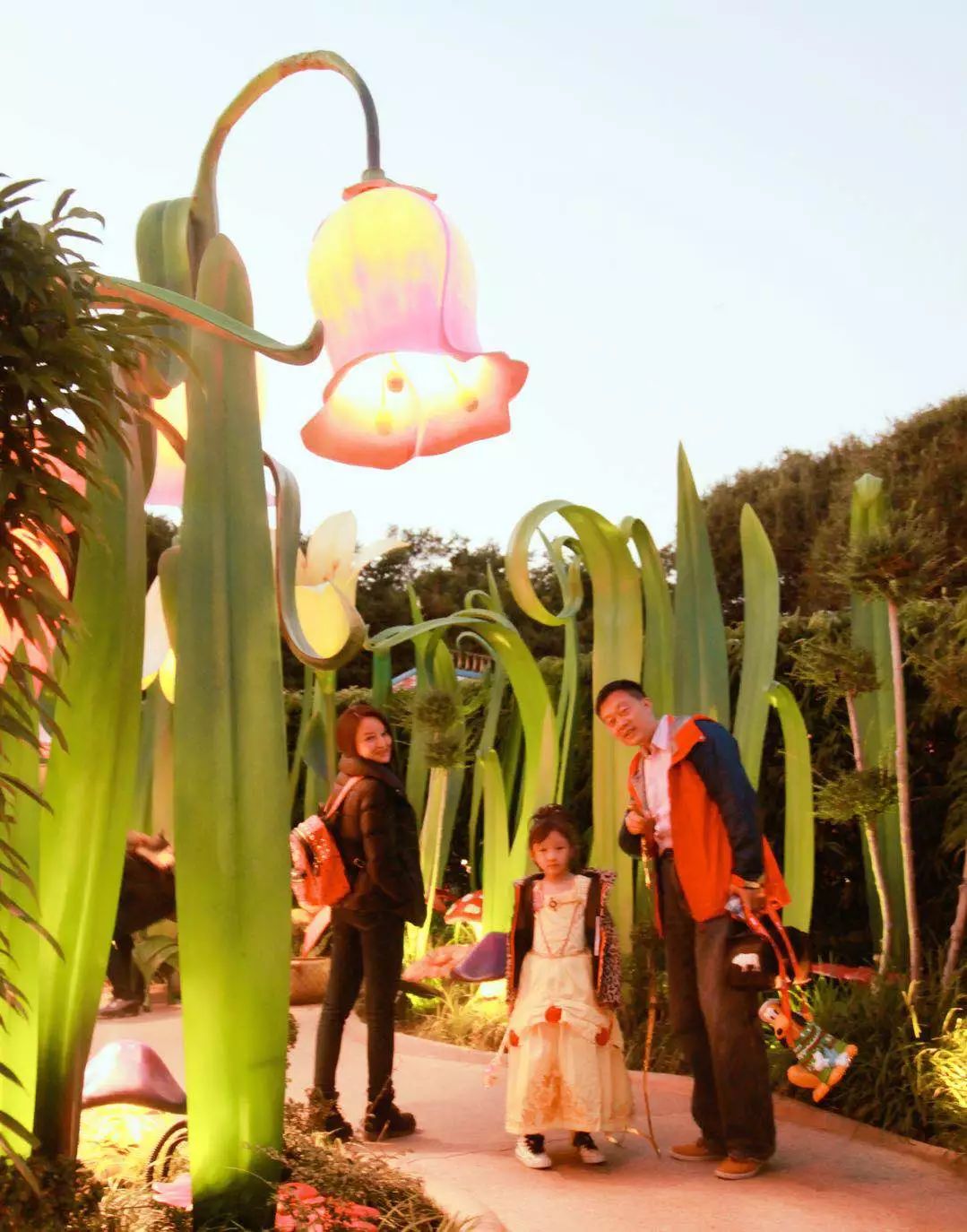 香港迪士尼必玩攻略,香港迪士尼攻略一日游最新一期