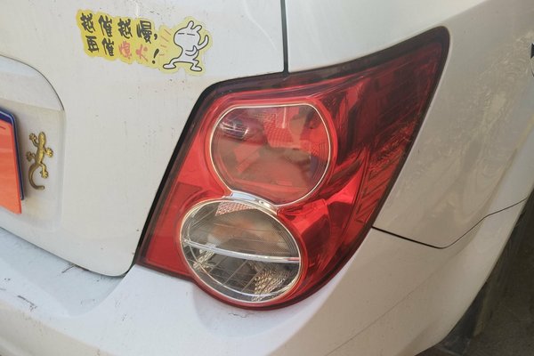 4万元的雪佛兰,14年4万公里雪佛兰爱唯欧二手车